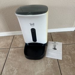 Automatic Pet Feeder