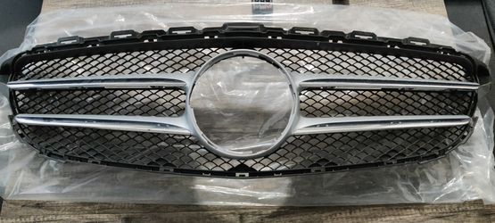 Mercedes Benz Grill