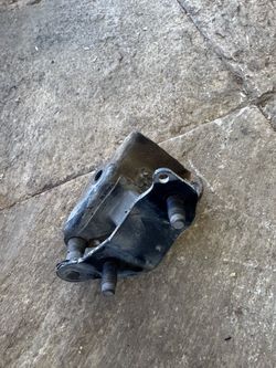 Transmission mount