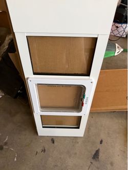 Dog or cat door new