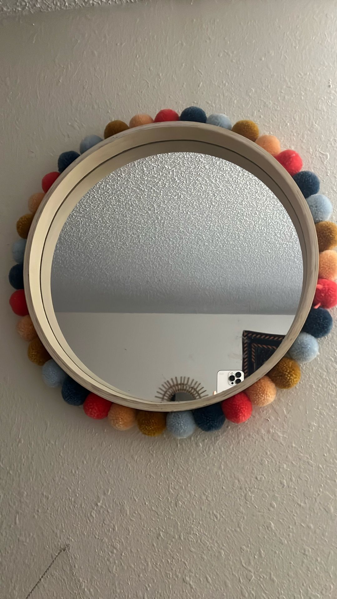 Circle Mirror With Pompoms
