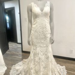 Beautiful Bridal Wedding Dress -NEW! Never Used!! 