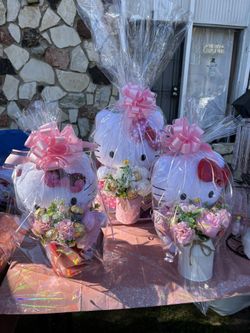 Hello Kitty Valentine Gift 