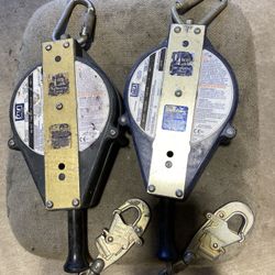 Sala 30ft self retracting lifeline landyard