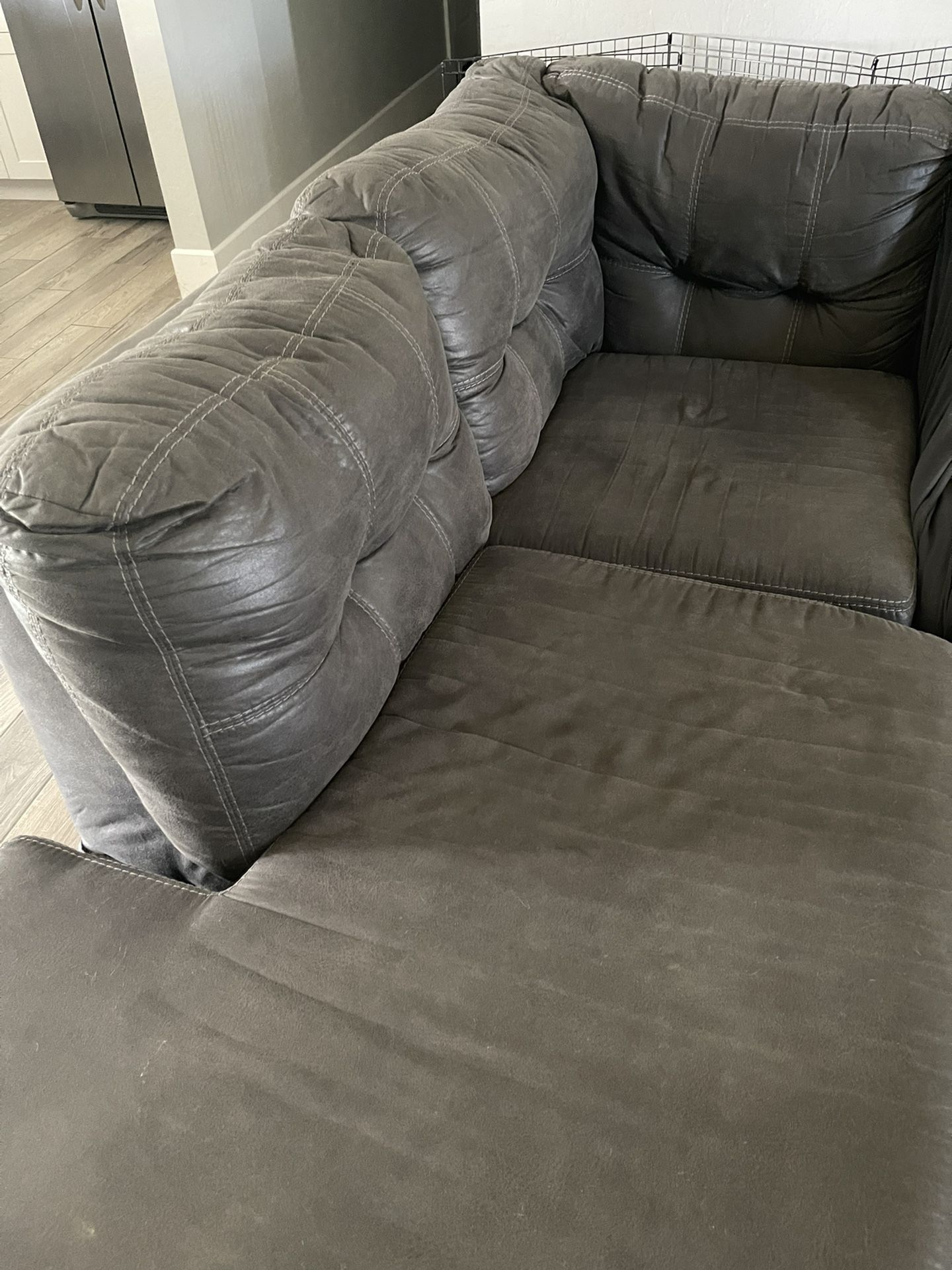 Grey Couch Sectional!!! With Cover Included 