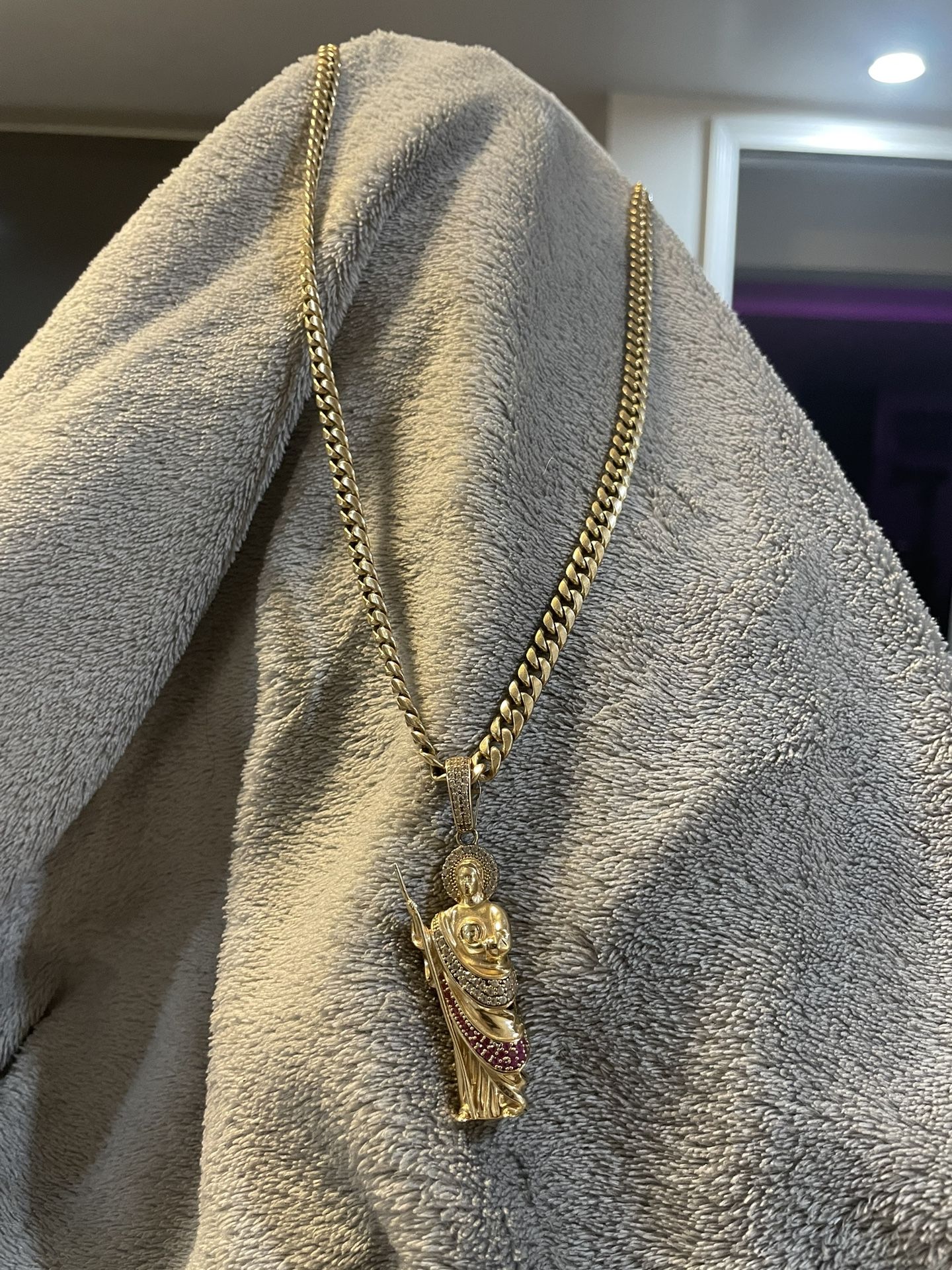24’ Cuban Link With 14 K Charm