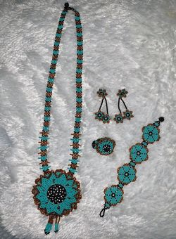 Joyería Mexicana Artesanal / Beaded Jewelry