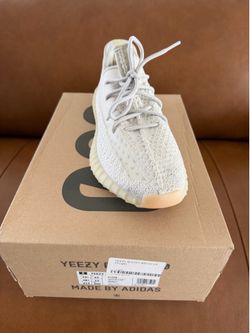 Yeezy 350 V2
