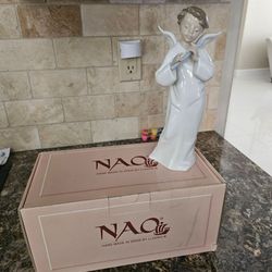 El Angel Qué Nos Despierta