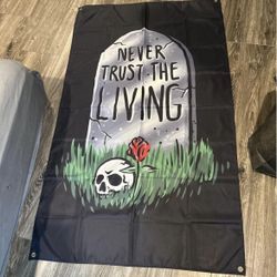 Never Trust The Living Tapestry 