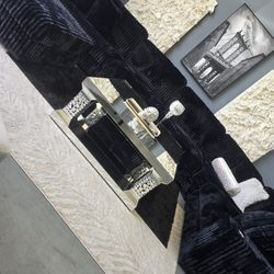 ✨️ Sectionals, 2pc Sofas ✨️ Furniture Queen Bedrooms, Dining Avail