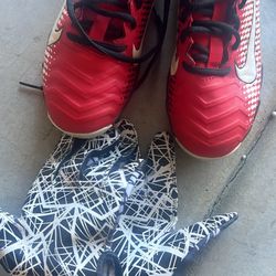 Kids 4.y Cleats Football With Gloves $45