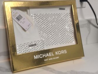 Michael Kors Hat and scarf Set
