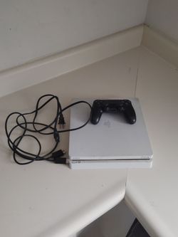 White ps4 slim