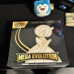 Pokemon Mega Evolution trainer box