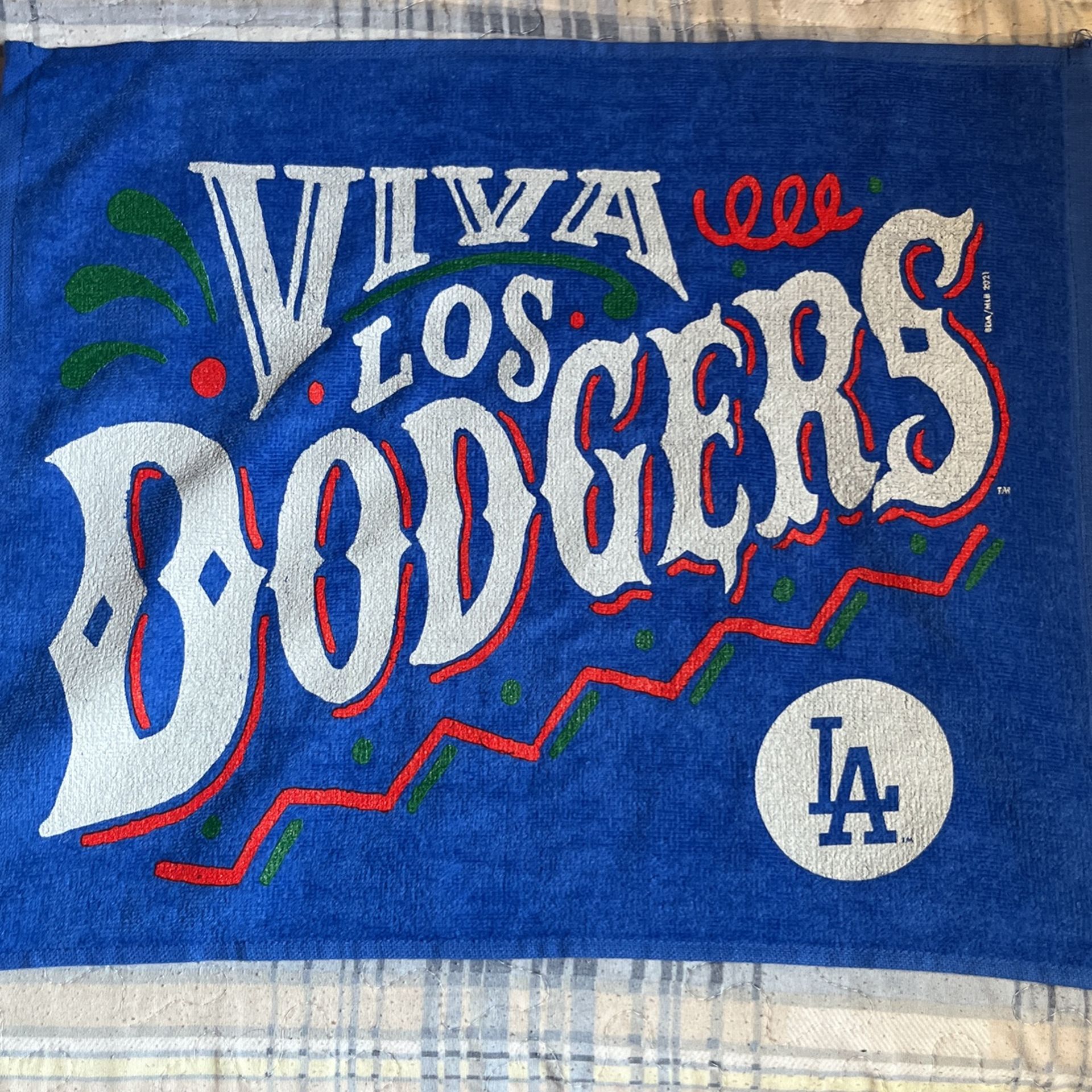 Los Angeles Dodgers rally towel playoffs