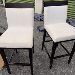 White Bar Stools 