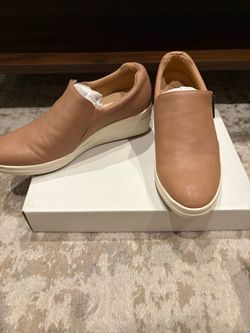 Women’s Naturalizer Tan Leather Loafers (size 7.5M)