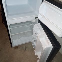 Mini fridge