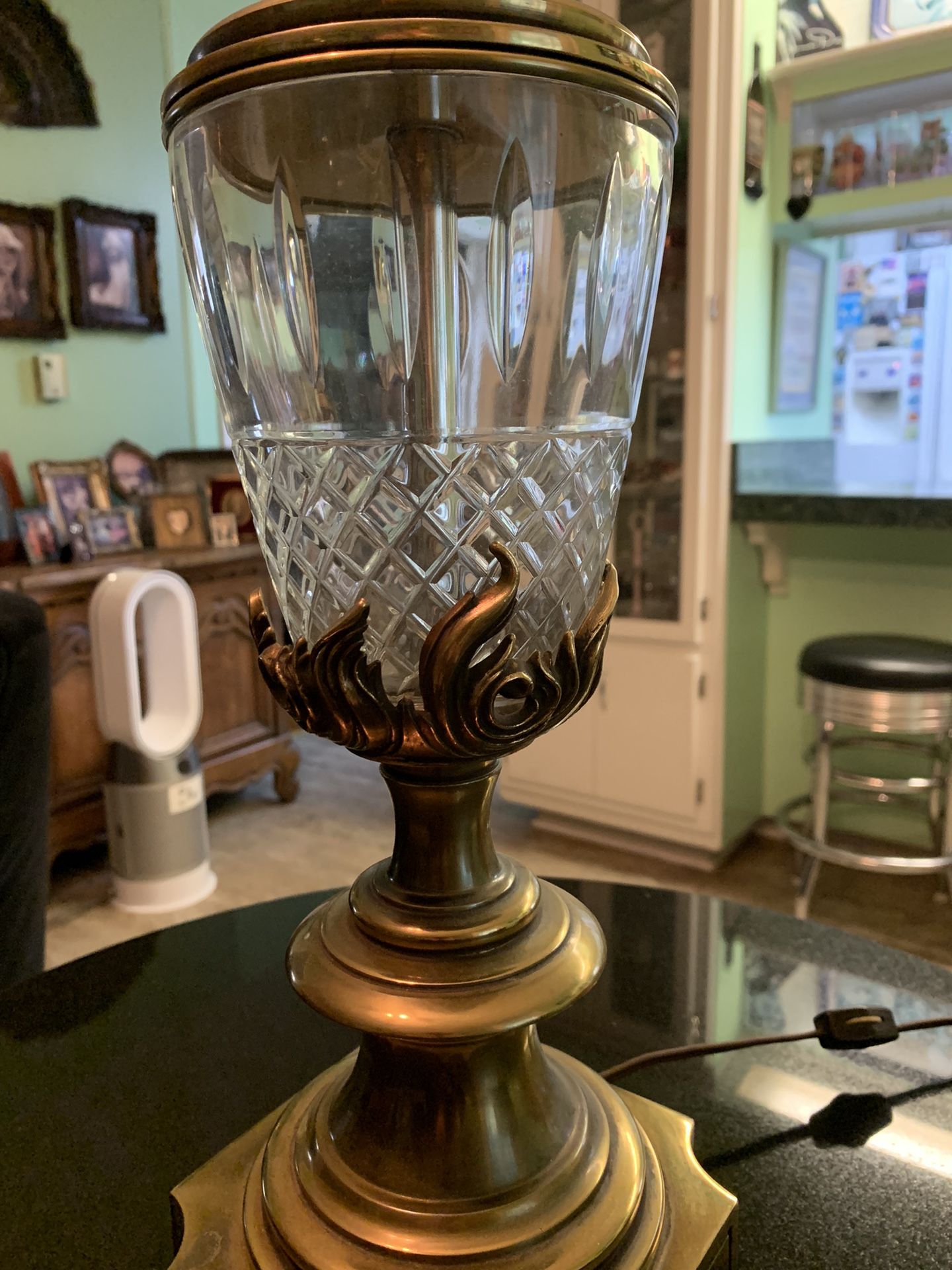 GORGEOUS ANTIQUE LAMPS WiTH GORGEOUS CUT CRYSTAL 