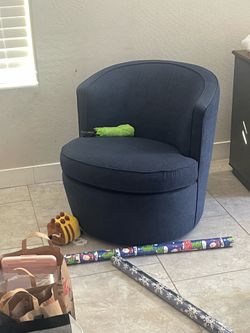 Swivel blue couch - obo