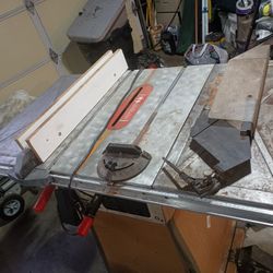 Free DeWalt Uppercut Table Saw And Working Condition