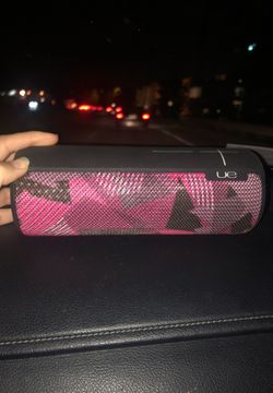 bluetooth speaker UE