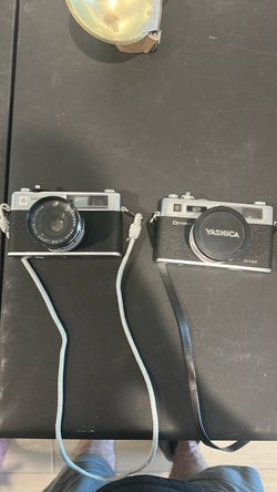 Yashica lot 9