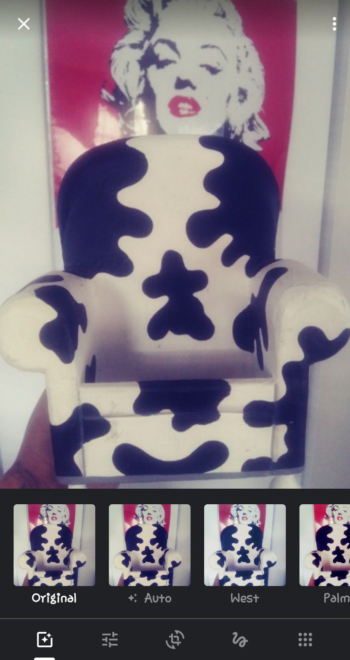 Cow print ceramic mini chair 🐄