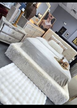 ✨️4pc Queen, King Bedrooms ✨️ Furniture Sectionals, Dining Avail