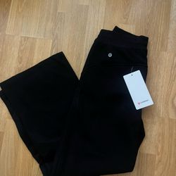 Women’s Lululemon black scuba pants size 4 BRAND NEW WITH TAGS