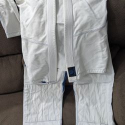 Martial Arts Karate Ju Jitsu Gi. Like New No Stains