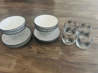 6 bowls 6 plates and 6 cups