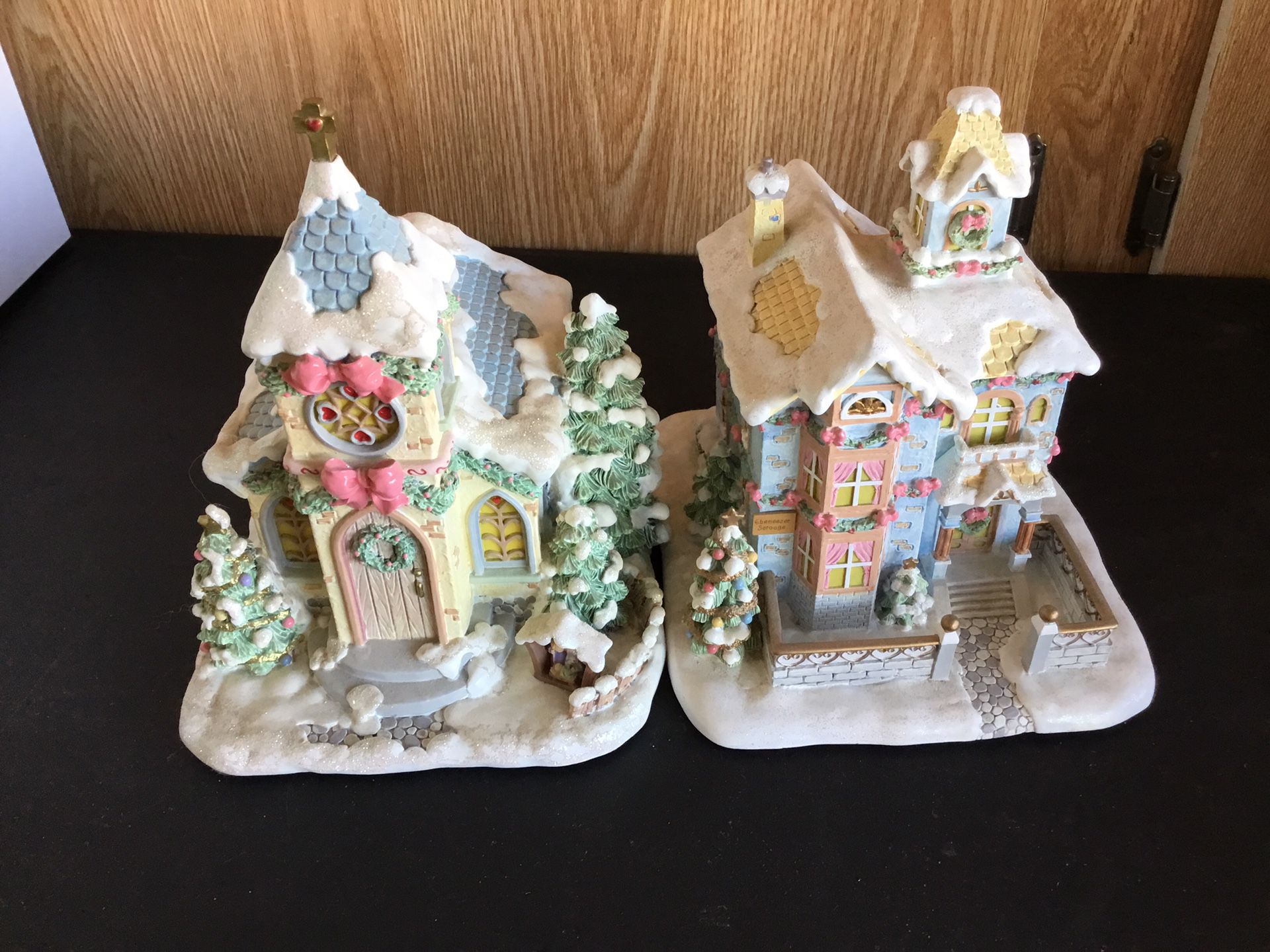 Precious moments house set of two