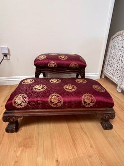 Vintage footstool set of 2 carved solid wood legs