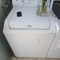 Washer And Dryer Whirl Pool Good Condition 
