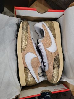 Nike Daybreak Golden Gals