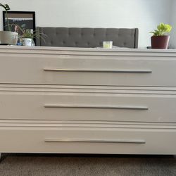 White Six Drawer Dresser 