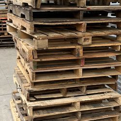 FREE pallets (pick up anytime) 