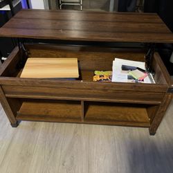 LIFTING COFFEE TABLE AND MATCHING END TABLE