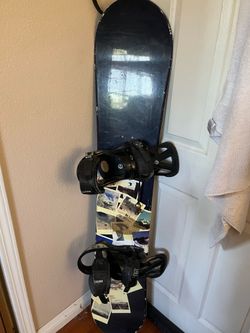 Burton Snowboard with Burton Cartel Bindings