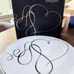 Mikasa cake Stand 