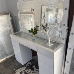 Makeup Vanity