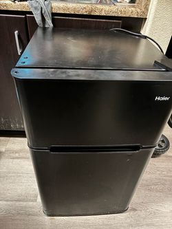 Haier Black Mini Fridge with Freezer