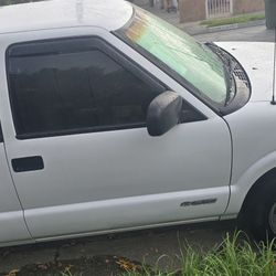 2003 Chevy  S 10