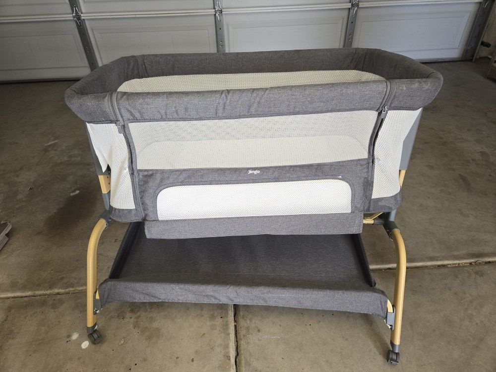 Jimglo Baby Bassinet