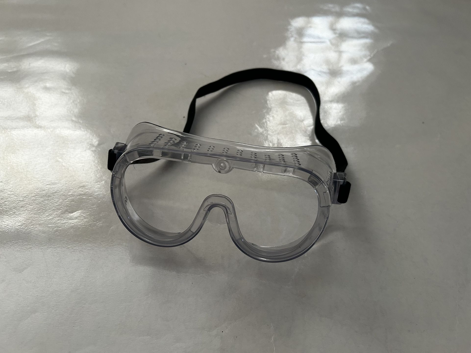 Protected Clear Lens Goggle