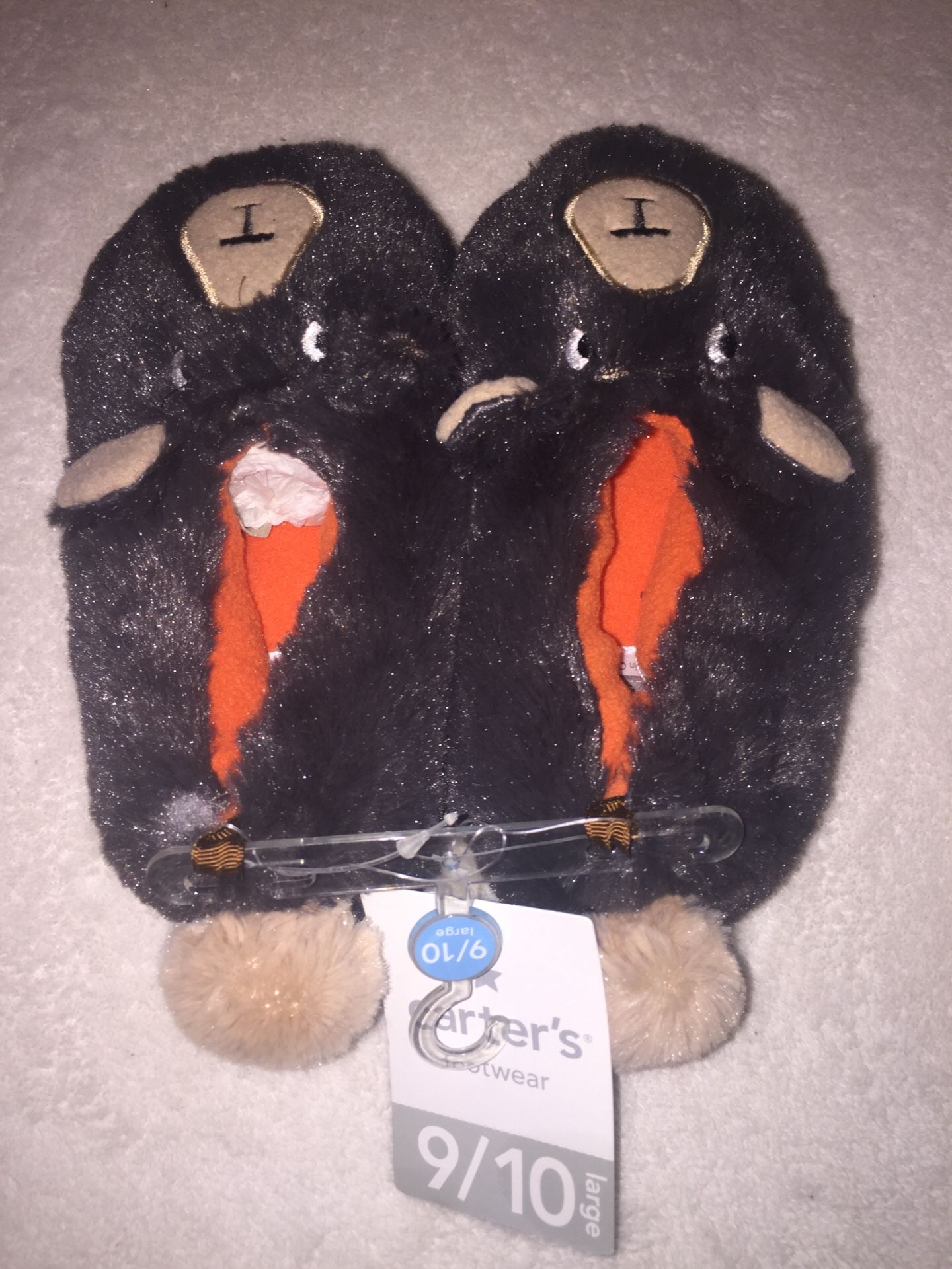 Boys’ bear slippers, size 9/10, brand new