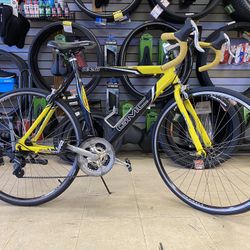 Road Bike GMC Denali, Aluminum Frame Size 23”, 21 Speeds Shimano, New Tires 700X25C, Free Delivery 