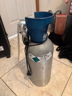 CO2 Tank